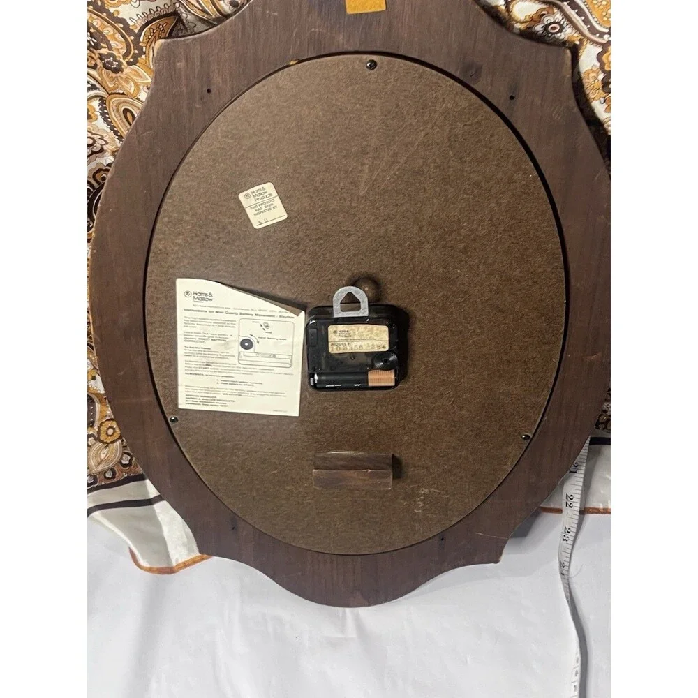 Vintage Verichron Quartz Oval Wall Clock Wood Frame Analog Model 103266 284 24